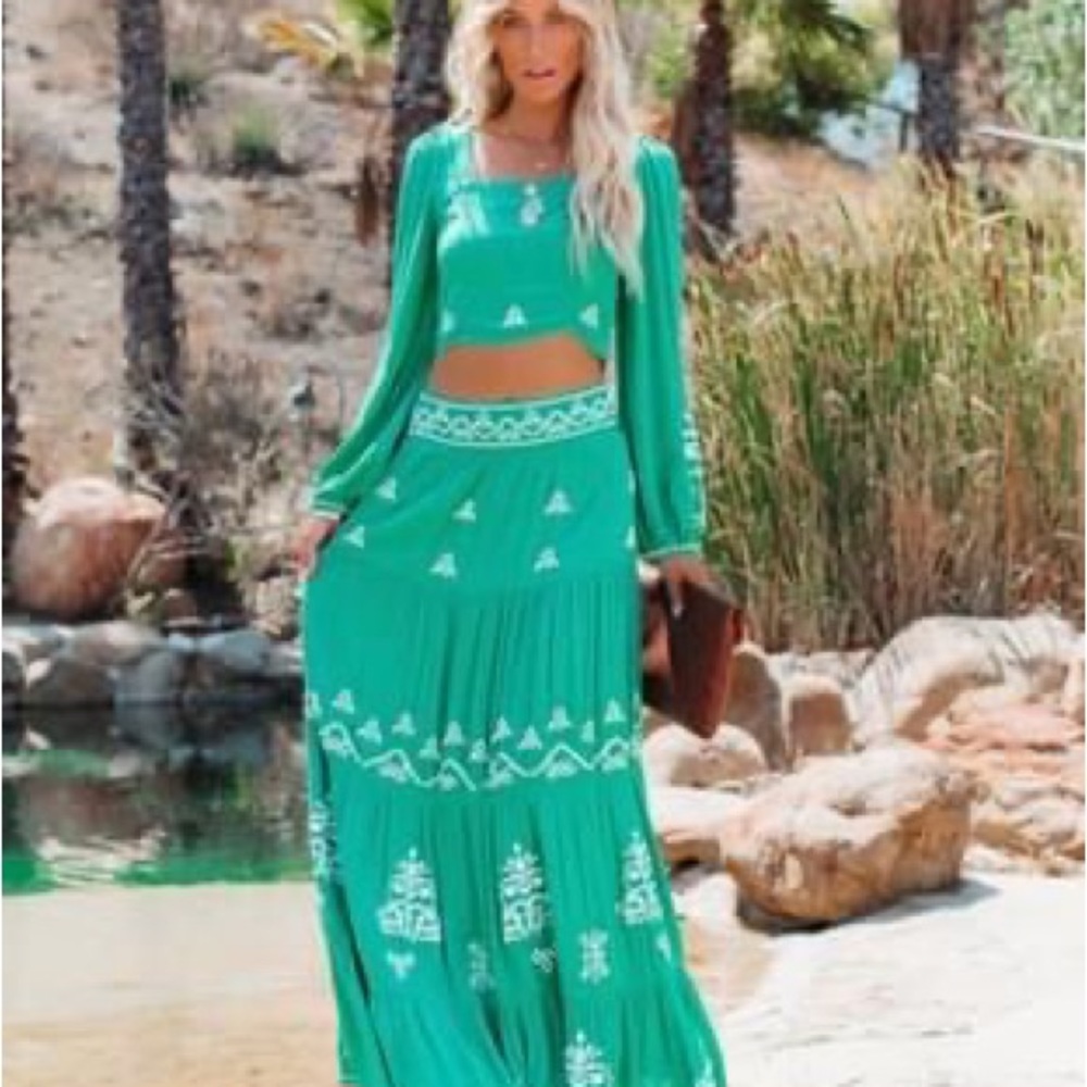 VICI KULA EMBROIDERED Skirt NEW without tags